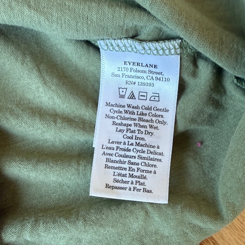 Everlane Sage Green Button-Up Shirt V Neck Air - Picture 3 of 4
